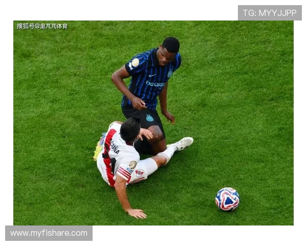 佩杜拉透露那不勒斯对梅努态度谨慎罗马也在关注这名球员的表现